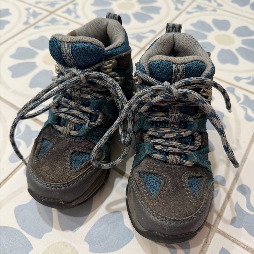 L.L. Bean Kids Sneakers - Gray and Teal